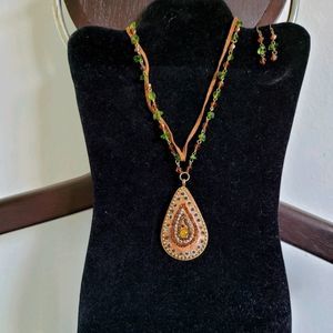 Necklace & Earrings Set-Leather & Goldtone-VTG